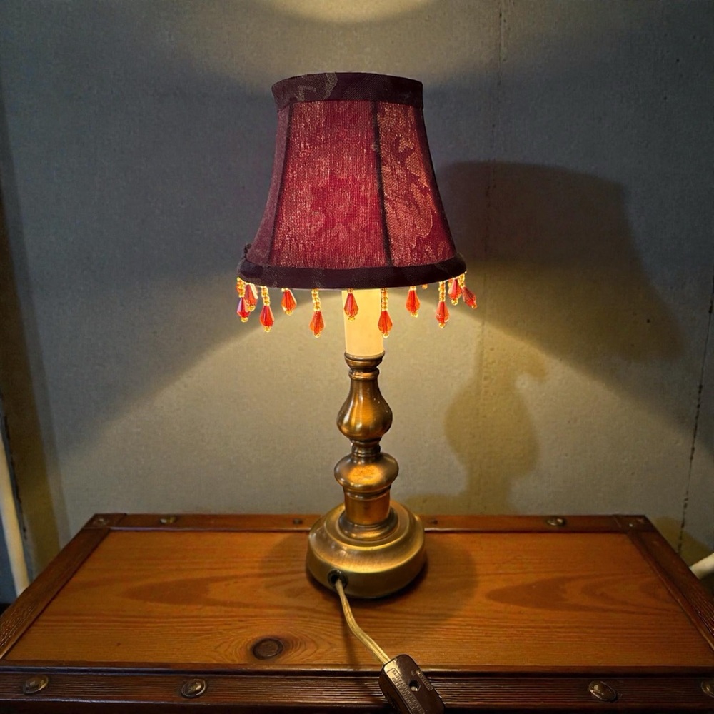 Source Unknown Brass Lamp with maroon and gold Accents - Picture 2 of 5